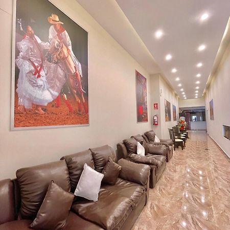 Jultom Inn Hotel & Suites Trujillo Kültér fotó