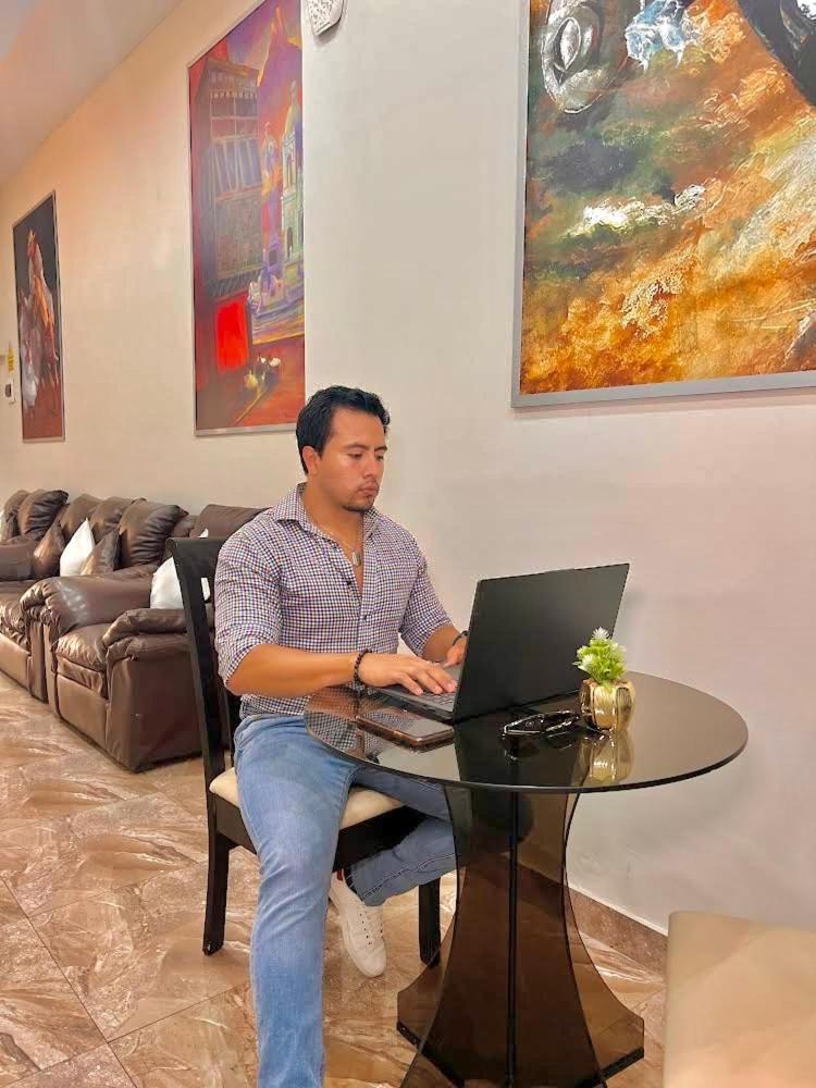 Jultom Inn Hotel & Suites Trujillo Kültér fotó