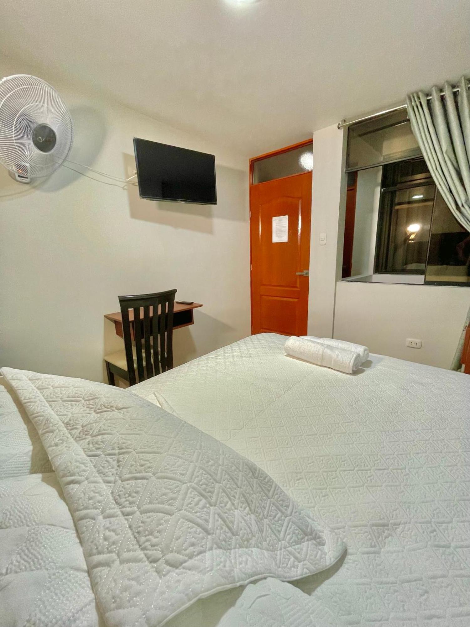 Jultom Inn Hotel & Suites Trujillo Kültér fotó