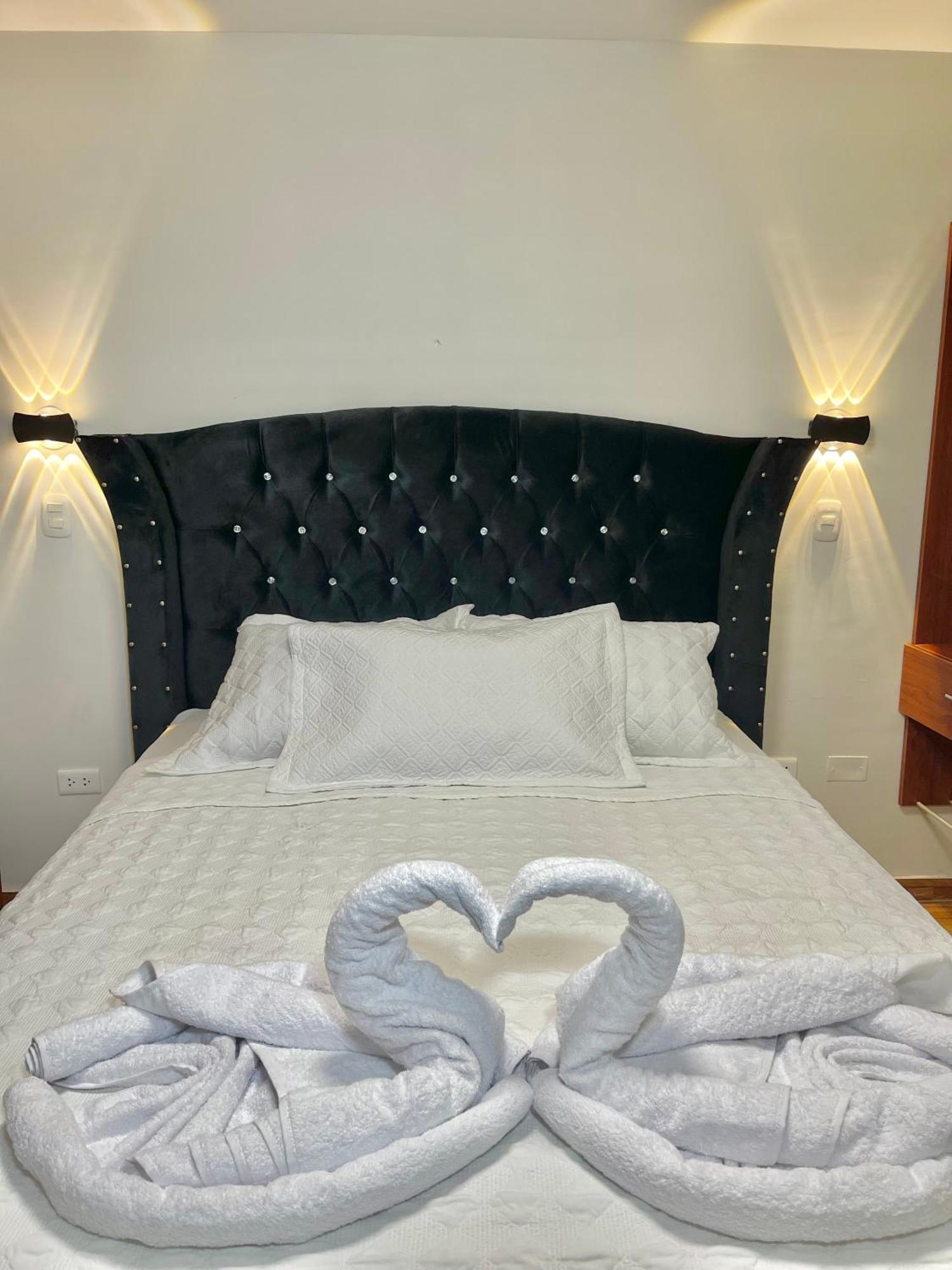 Jultom Inn Hotel & Suites Trujillo Kültér fotó