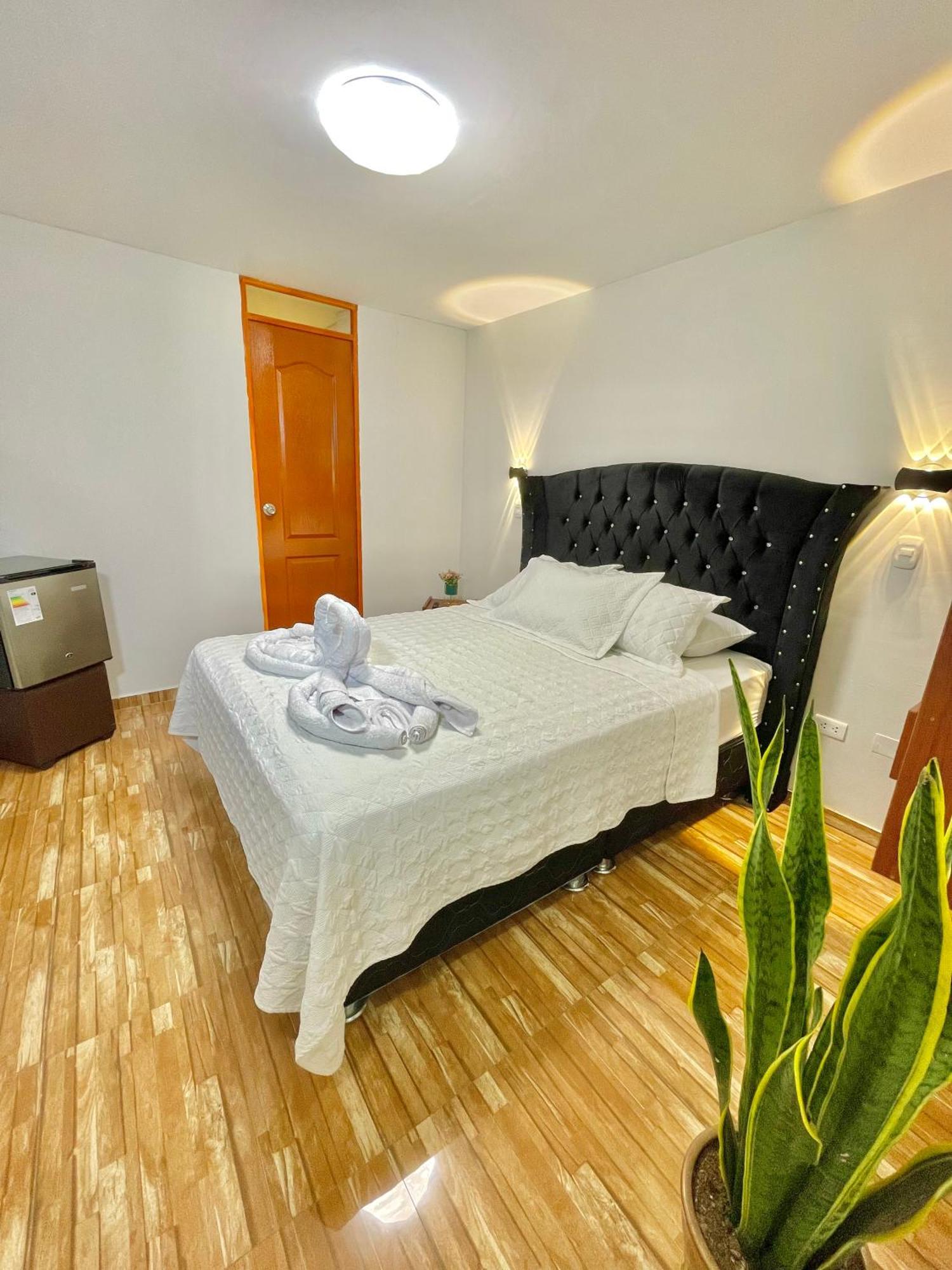 Jultom Inn Hotel & Suites Trujillo Kültér fotó