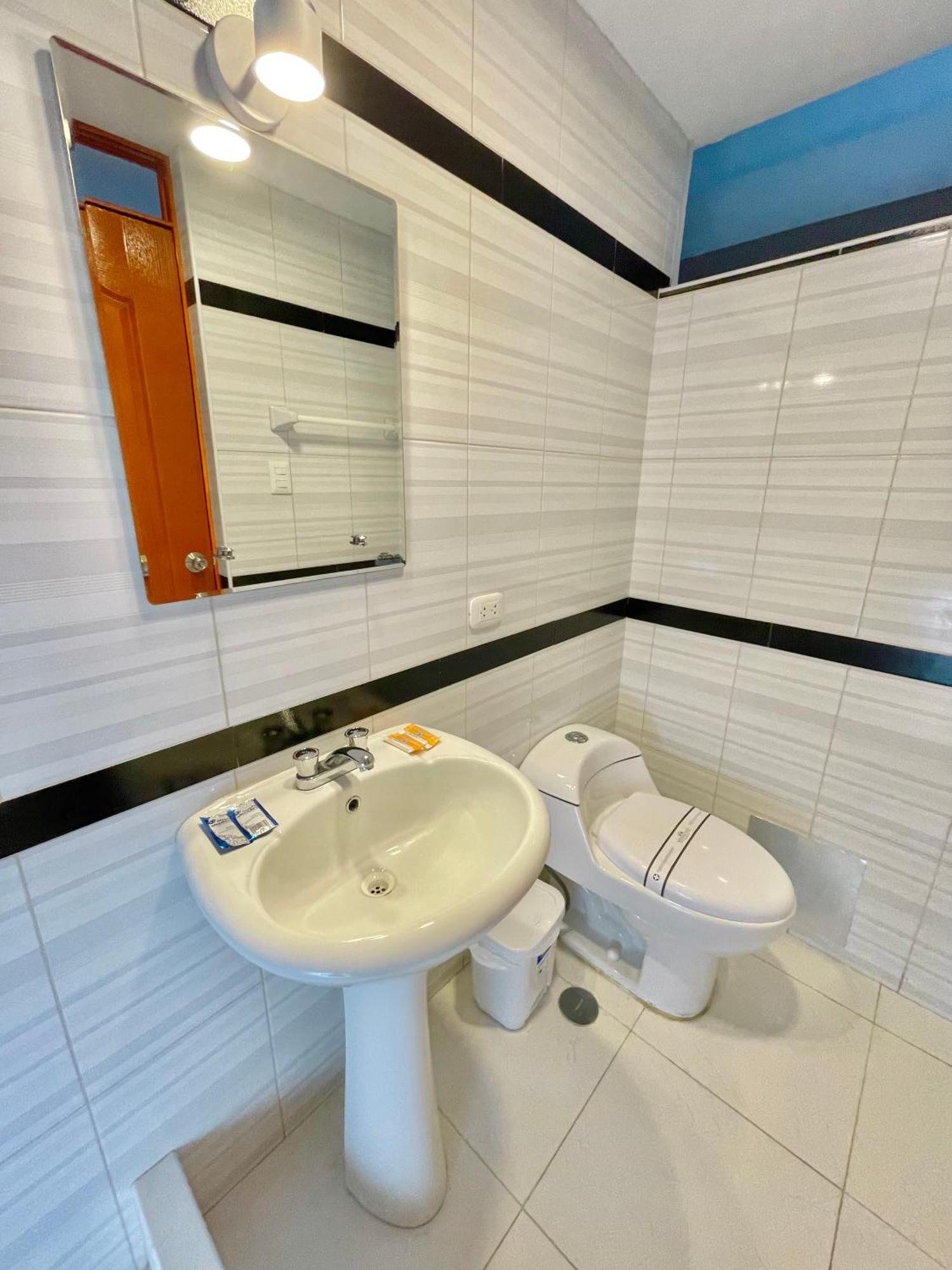 Jultom Inn Hotel & Suites Trujillo Kültér fotó