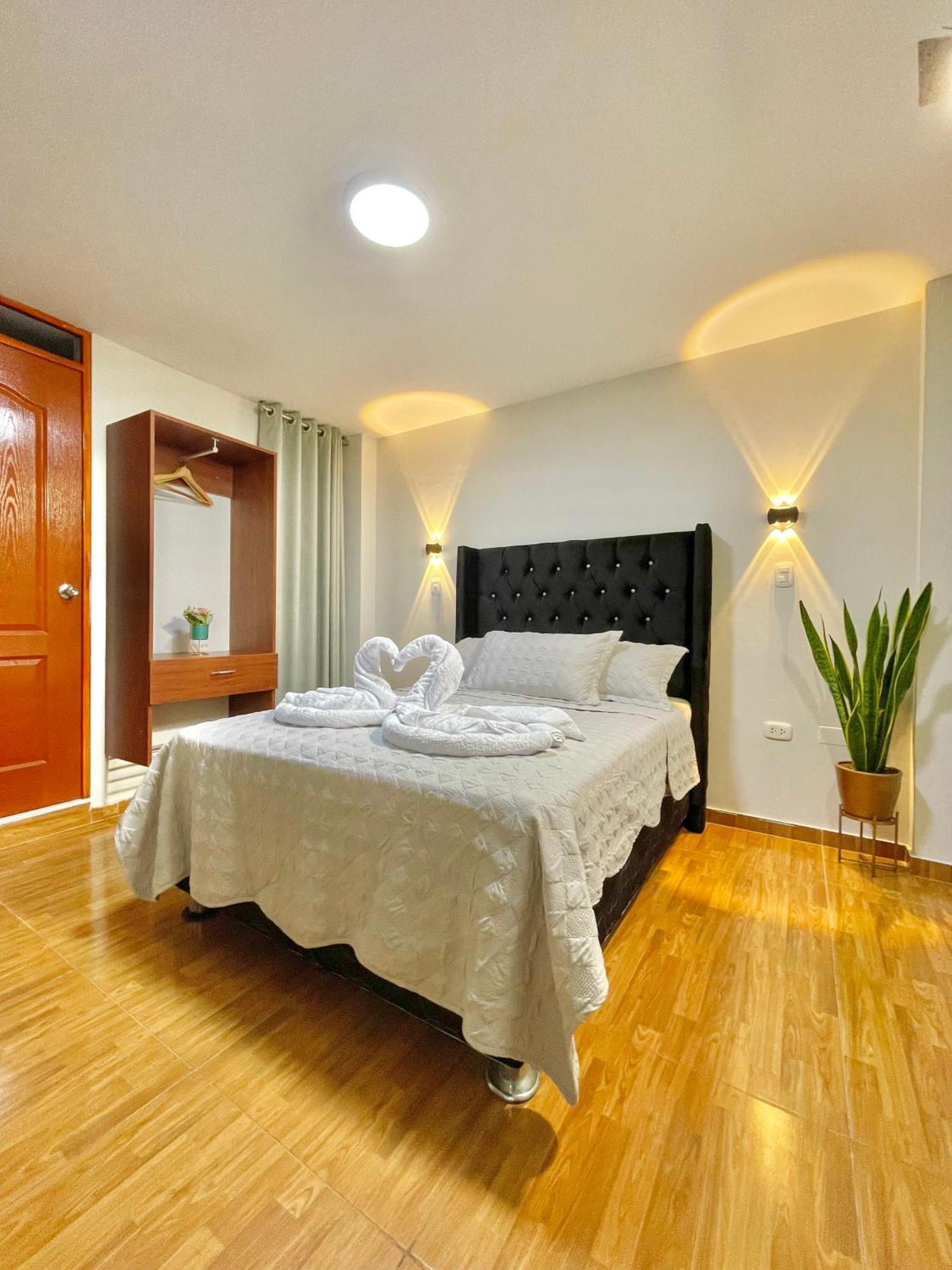 Jultom Inn Hotel & Suites Trujillo Kültér fotó